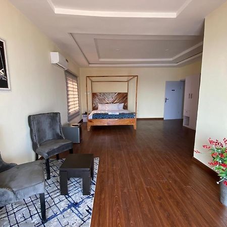 Oceanfront Wavecrest Hotel Lekki Exterior photo