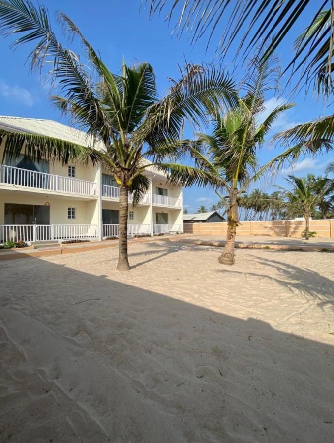 Oceanfront Wavecrest Hotel Lekki Exterior photo