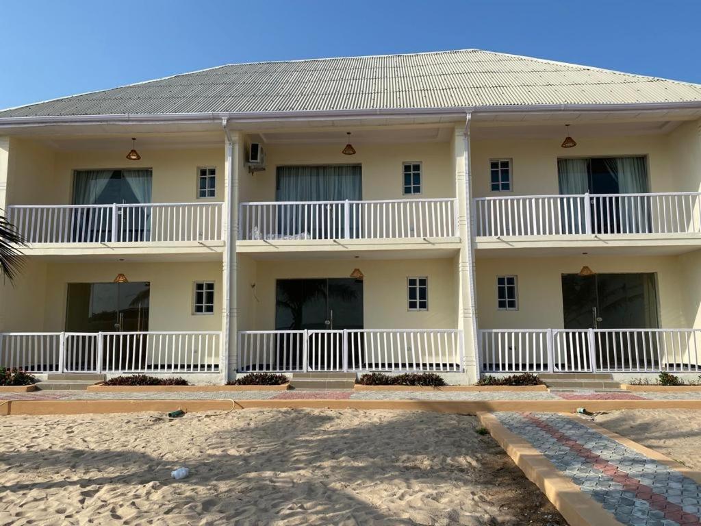 Oceanfront Wavecrest Hotel Lekki Exterior photo